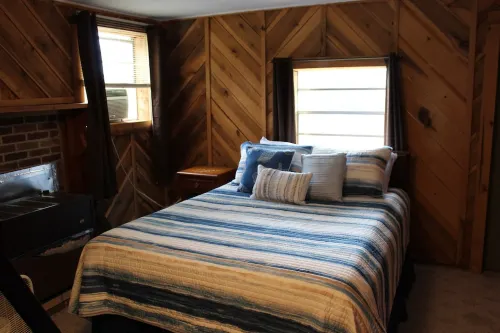 Year Round Center Hill Lake View