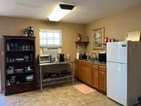 Chic Studio B w/private yard