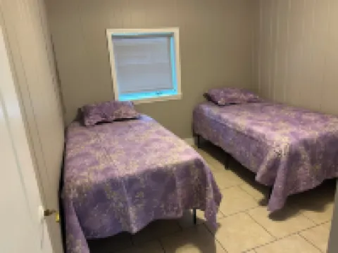 Contactless Check In -- Sand Point Private Lake/Beachfront Cottage