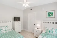 RIVERFRONT community in COCOA BEACH with short  walk to the beach!! Hôtels à proximité de : World of Beer