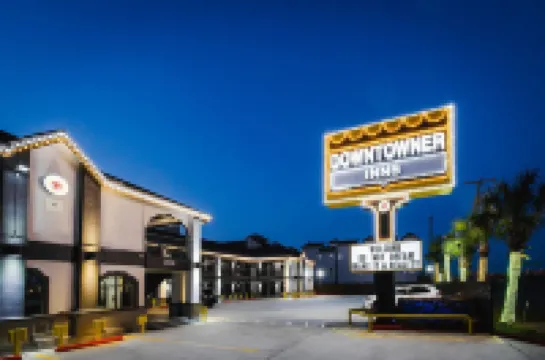 Downtowner Inns - Houston Downtown & Convention Center Hotels near Miller Outdoor Theatre
