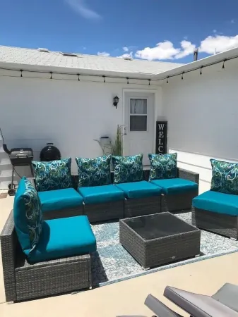 The Sweet Peach Studio Apartment