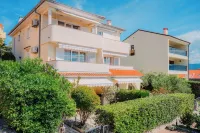 Apartment with sea view and quiet Mediterranean ambience