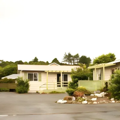 252海濱汽車旅館和假日公園酒店 鄰近Hokitika Museum的酒店
