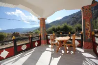 Karmaling Homestay caters as both a private room and serviced apartment B