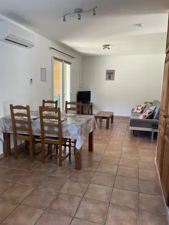 Peaceful House with Pool - Résidence Kallisté - Filitosa South Corsica Отели в г. Соллакаро