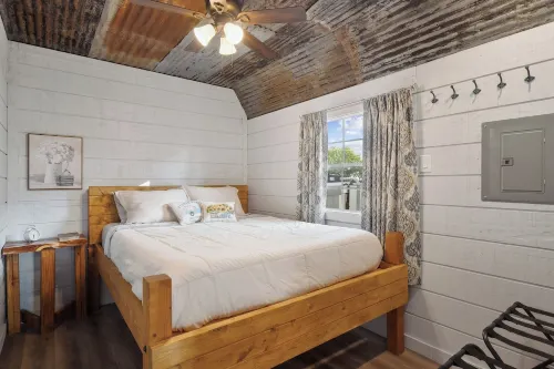 Cozy Cabin in the Country, 25 mins from Waco, Texas