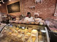 The Cozy Cottage at Cocoa Village-Private Oasis