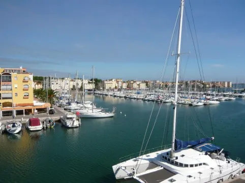 Apartment Gruissan 格呂桑酒店