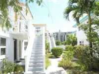Cozy Garden Unit in Lucaya area is a 2 minute walk to the spectacular beach.