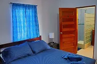 Waterfront 2 BR/ 2 bath POOL home w/ Stunning Ocean Views!! No Cleaning Fees! Hotel a Caye Caulker