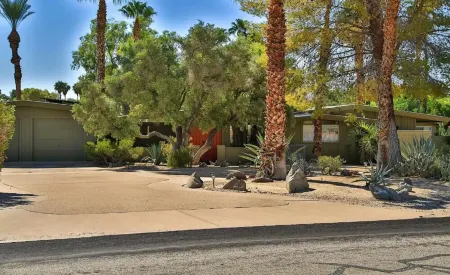 Immaculate Zerbe designed Mid-Century Villa