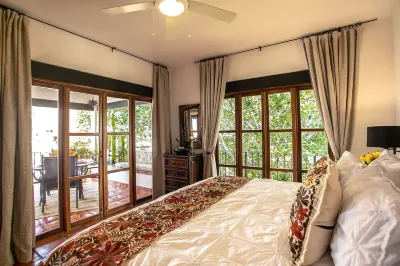 Selva Romantica, Casa Daphne - Local Mexican Designer Condo Hotels in 