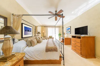 Villa la Estancia 1303 - Ocean View     215-740-1480 โรงแรมใกล้The Arch of Cabo San Lucas