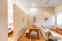 Cozy Apt close by good coffee, surf, beach, shops & restaurants