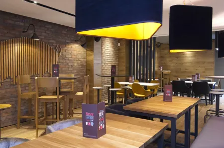 Premier Inn Halifax Town Centre Отели в г. Сауэрби Бридж