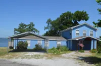 GRAND PANORAMIC RETREAT, 6 BR, 3 BA, 300' Lakefront, Hot Tub, Dock & Launch! NEW