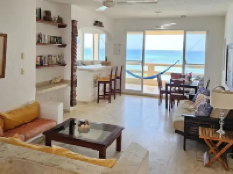 Penthouse-Balcony w Hammock, Direct Ocean View, Half Moon Bay, Akumal Hotels in Akumal