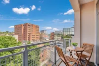 Lavish 1 bed Apt + Rooftop & Gym - Downtown Stamford