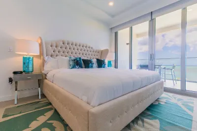 Azure Beach Residences 3 Bed/3 Bath Suite 180 Degree Views of  Eagle/Palm Beach.