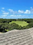 The Farmers Sun Private pool, hot tub, golf course views, minutes from the beach