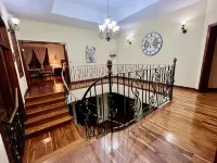 Mountain Estate &  32 miles from beach.