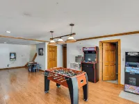 Huge Family Home w/ Pool - 13 Mi to Lake Michigan! Hotels in LaPorte County