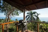 Spacious 3 bedroom villa with the best ocean views!