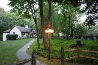 The Inn at Stockbridge Hotels in Lee