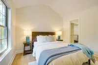 Beautiful Raleigh Cottage Rental 5 Mi to Downtown - spa