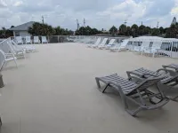 Traders Inn Beach Club Hotels in Ormond-by-the-Sea