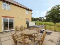 Pheasant Wood Hotels in Llandrindod Wells