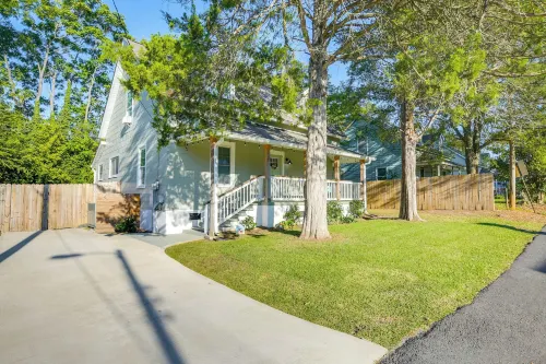 Greenville Escape w/ Deck + Fire Pit! - 3-Star