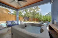Heated Cocktail Pool, Sauna & Spa! Canyon Lake Gem - balcony