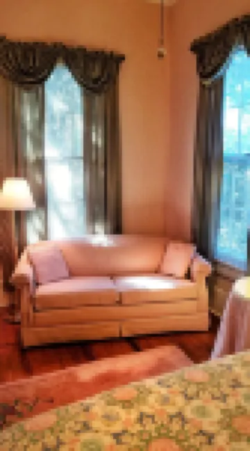 Millhouse Inn Hotels in Quincy