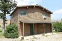 Wapiti Lodge
