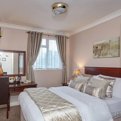 Uppercross House Hotel โรงแรมใกล้มาร์เลย์ พาร์ค