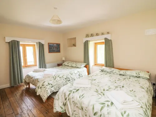 Coffeys Hotels in Clonmel