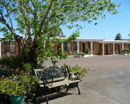 Colonial Motor Lodge Scone Hotels in Scone