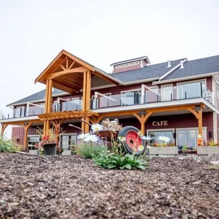 Hillcrest Farm Market B&B