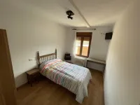Hostal El Delfin Verde Hotels in Valdefresno