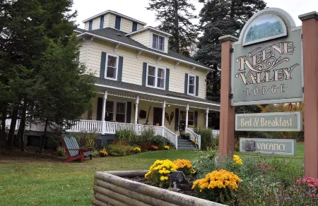 Keene Valley Lodge