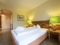 Ringhotel Klövensteen Hotels near Rissen