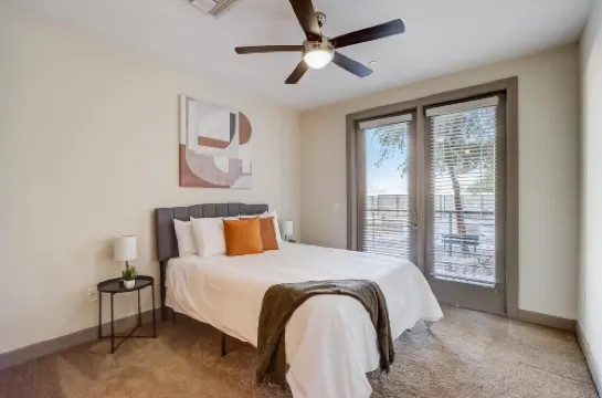CozySuites at Town Lake