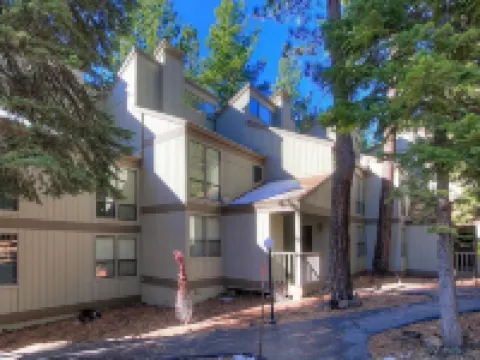 Cheyenne's Place 4 Bedroom Home by RedAwning Hotels in Kings Beach