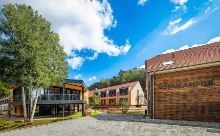 Landhotel Weihermühle Отели в г. Хермерсберг