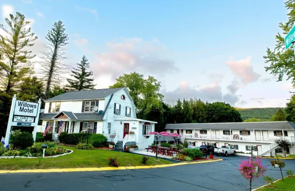 威廉斯敦楊柳汽車旅館