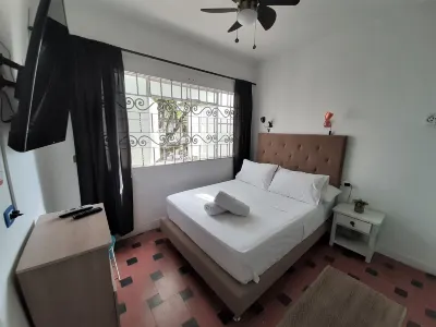 Noah Boutique Hostels Medellin Отели в г. 