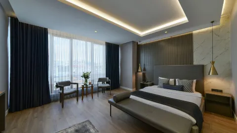 La Flora House Hotel in อิซมิต