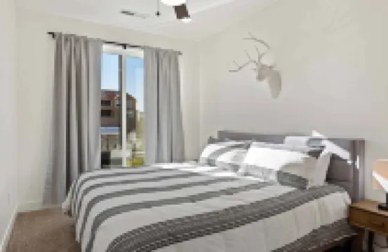 紅屋頂沙漠瀉湖74號